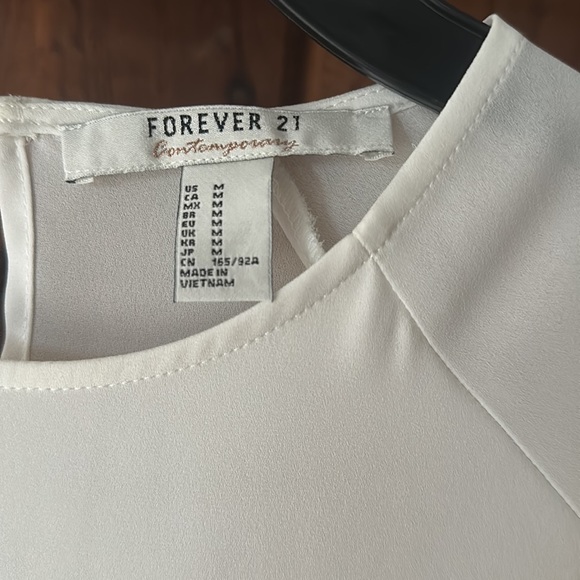 Forever 21 Contemporary Blouse, size M - Picture 6 of 10
